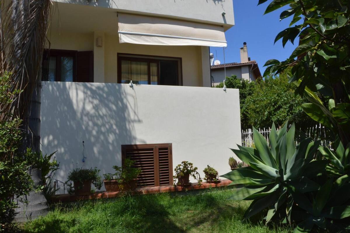 Casa Vacanze Rocco Àrbatax Екстериор снимка