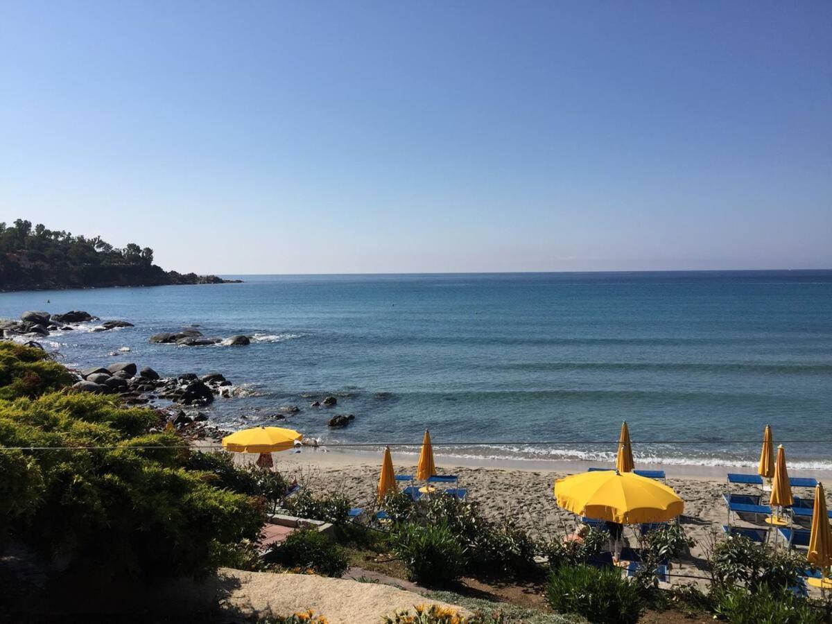 Casa Vacanze Rocco Àrbatax Екстериор снимка